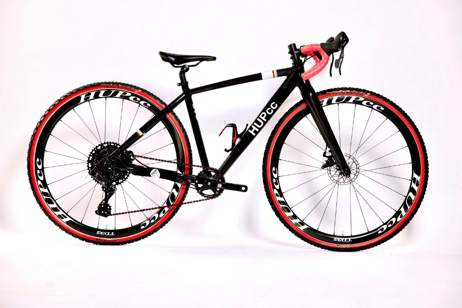 Challenge Baby Limus TE Tubular Cyclocross Tyre 700c X 33c (Red Wall Ltd Edition) Brands 3 Challenge Baby Limus TE Tubular Cyclocross Tyre 700c X 33c (Red Wall Ltd Edition) Brands